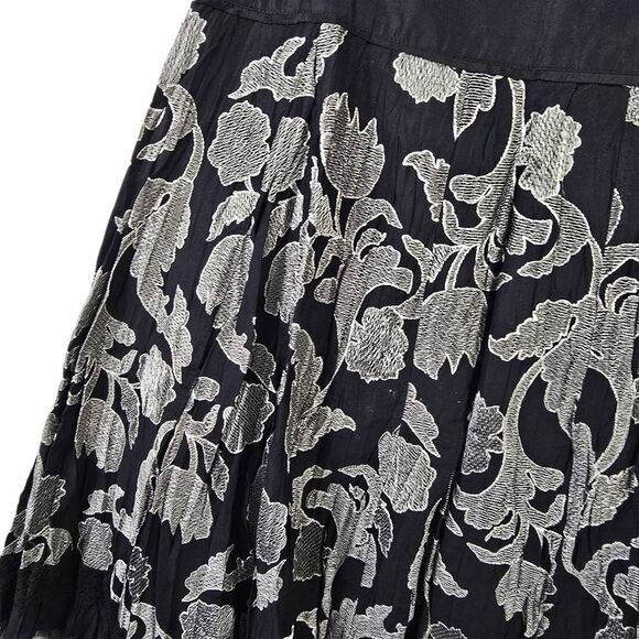 Nygard Black and White A-Line Skirt - Picture 3 of 10